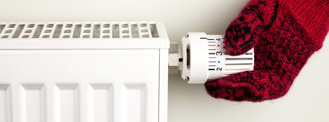 Hvit panelovn rød vott